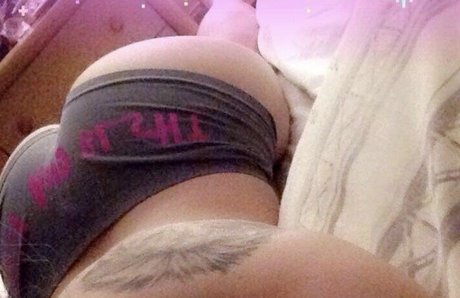 Naakte gelekte OnlyFans-foto van Klzbeast