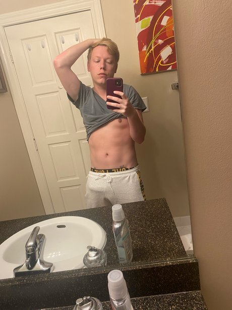 Naakte gelekte OnlyFans-foto van Coachsuqer