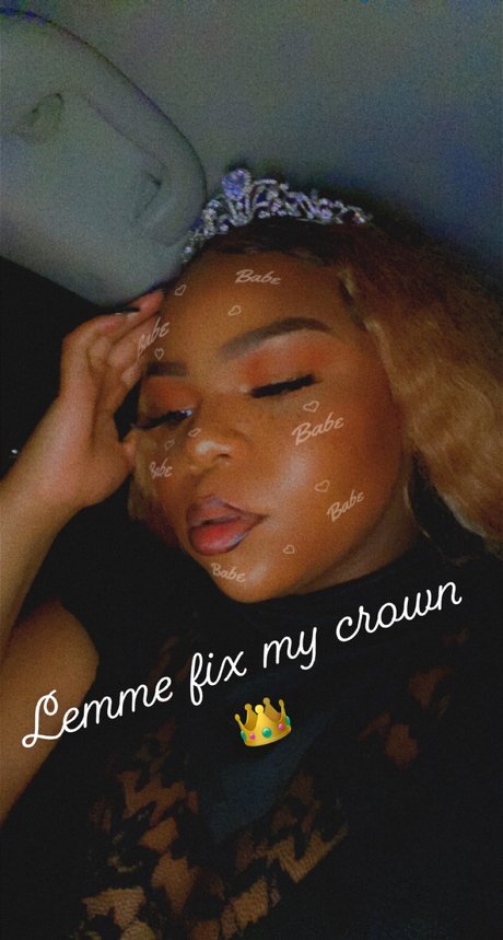Naakte gelekte OnlyFans-foto van Goddessluxx