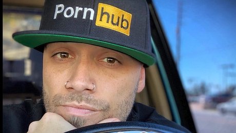 Naakte gelekte OnlyFans-foto van Daddys Home