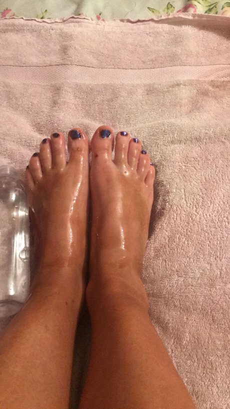 Naakte gelekte OnlyFans-foto van Carlie Starr
