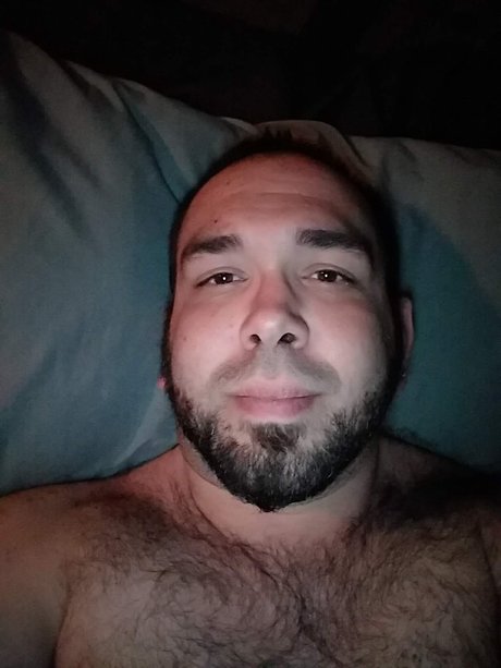 Naakte gelekte OnlyFans-foto van Burke Lake
