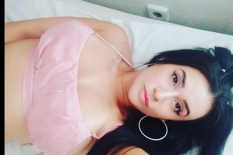 Naakte gelekte OnlyFans-foto van Unanitar