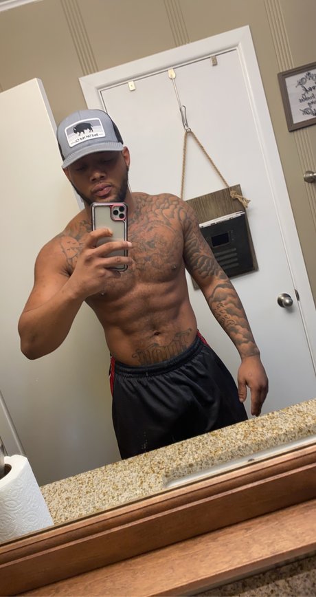 Naakte gelekte OnlyFans-foto van Jordan
