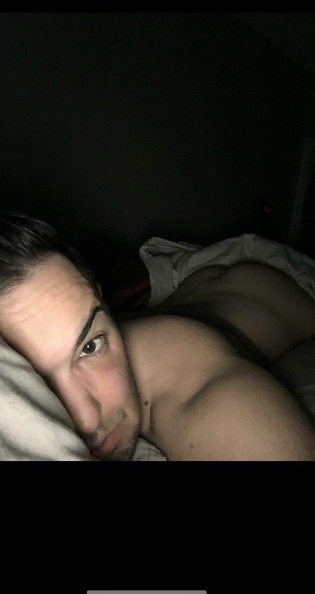 Naakte gelekte OnlyFans-foto van Mr Cameo