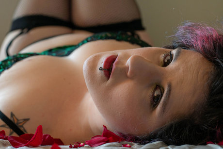 Naakte gelekte OnlyFans-foto van Harlee