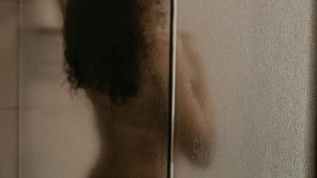 Naakte gelekte OnlyFans-foto van Niko 