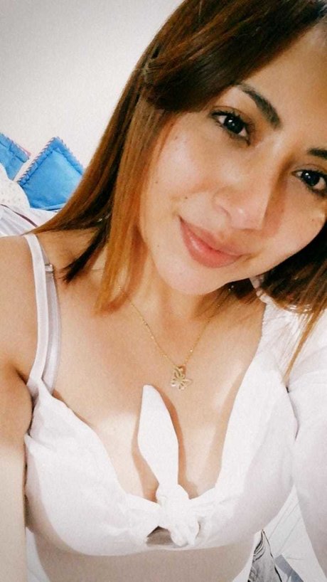 Naakte gelekte OnlyFans-foto van Lasbbys