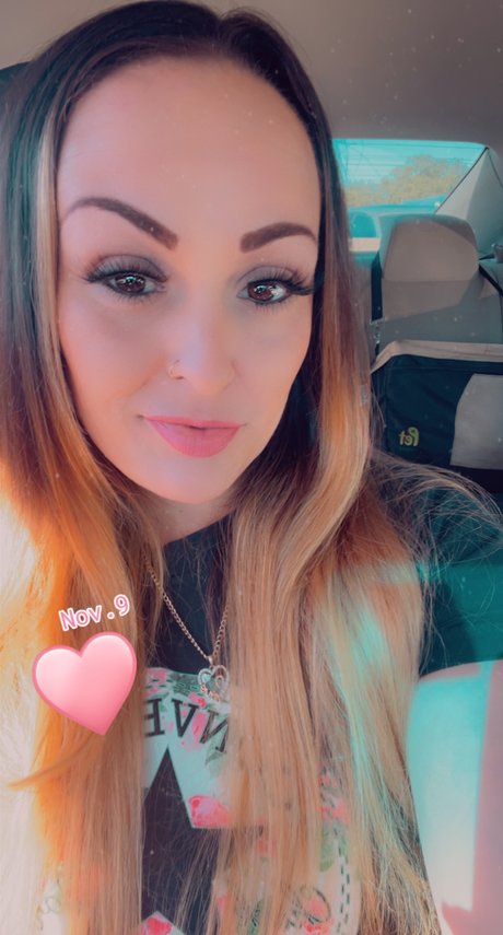 Naakte gelekte OnlyFans-foto van Ms Kay