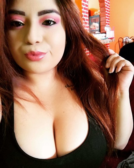 Naakte gelekte OnlyFans-foto van Itzel Palacios
