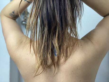 Naakte gelekte OnlyFans-foto van Jasmine