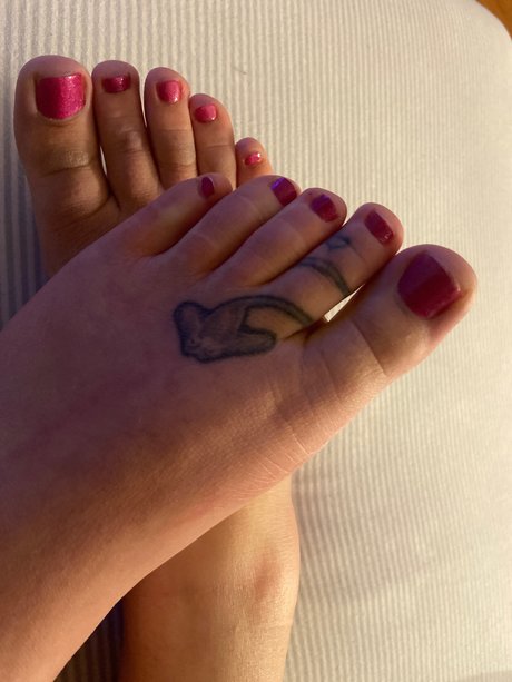 Naakte gelekte OnlyFans-foto van Giulia