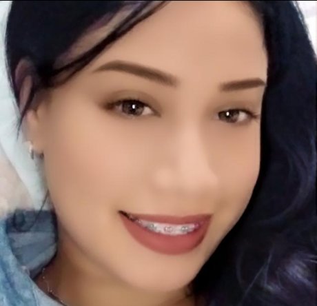 Naakte gelekte OnlyFans-foto van Sharet Chiqui