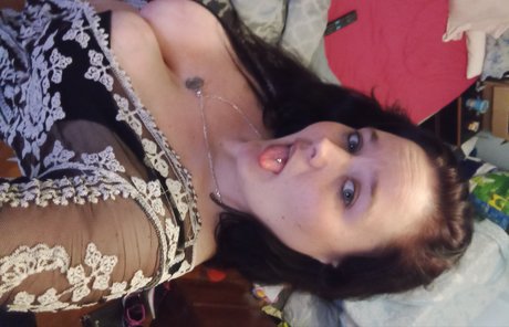 Naakte gelekte OnlyFans-foto van Lilith