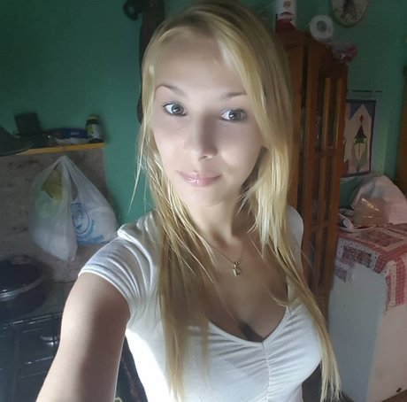 Naakte gelekte OnlyFans-foto van Deborah