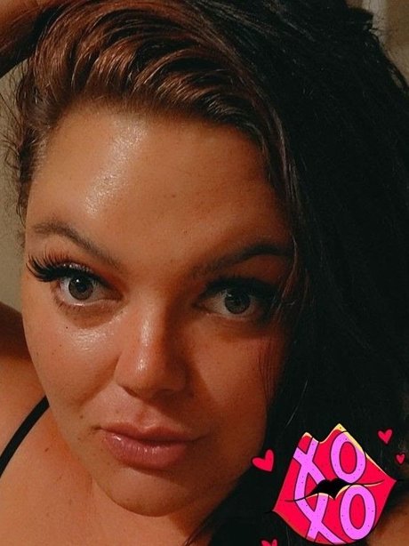 Naakte gelekte OnlyFans-foto van Miss Sexy Chef