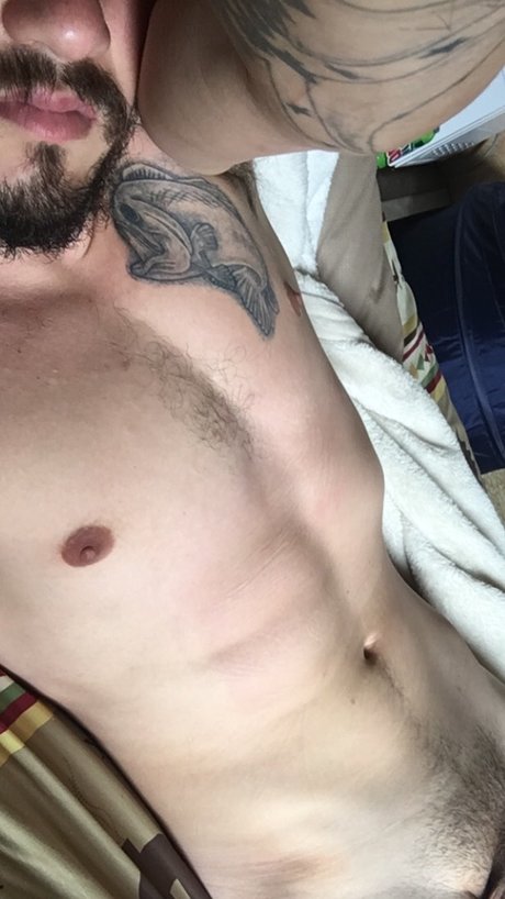 Naakte gelekte OnlyFans-foto van Jon