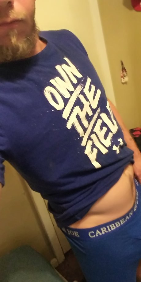 Naakte gelekte OnlyFans-foto van Pafdogent