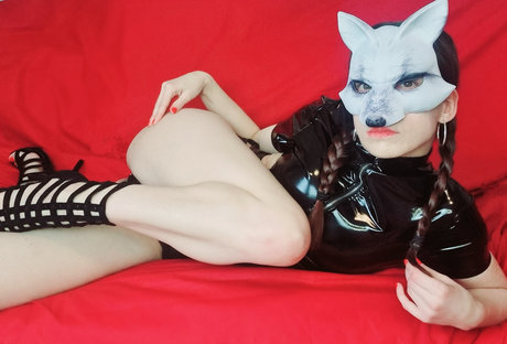 Naakte gelekte OnlyFans-foto van Ladyalina