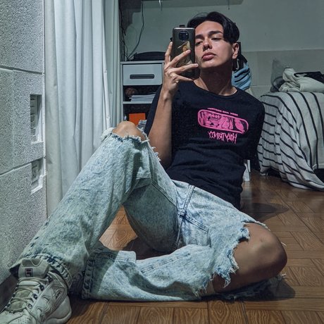 Naakte gelekte OnlyFans-foto van Xronx