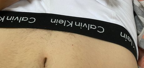 Naakte gelekte OnlyFans-foto van Easttwink