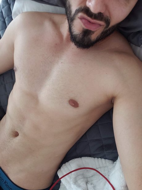 Naakte gelekte OnlyFans-foto van Papucho