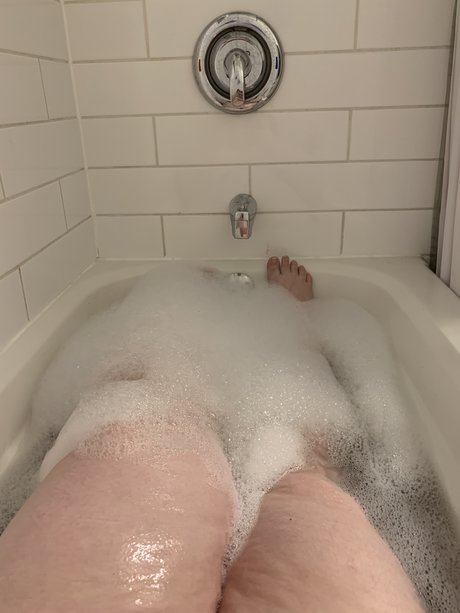 Naakte gelekte OnlyFans-foto van Sophie Kozicki