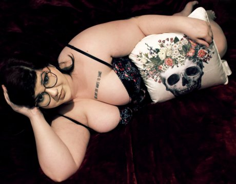 Naakte gelekte OnlyFans-foto van Serrible