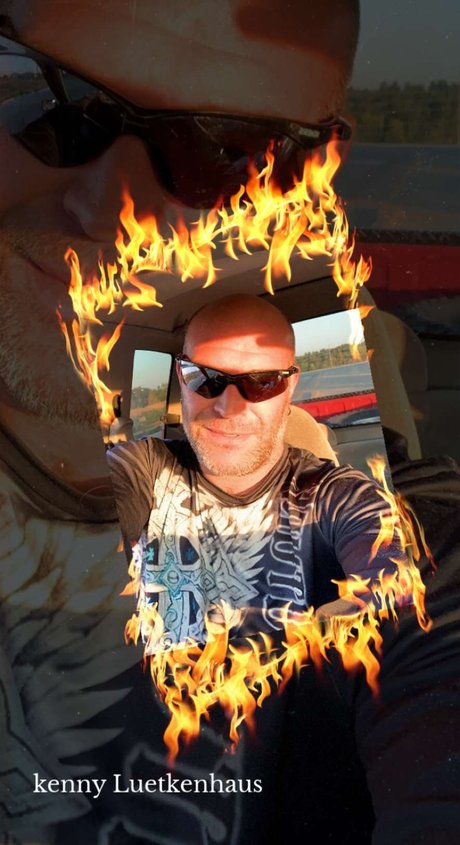 Naakte gelekte OnlyFans-foto van Kenny