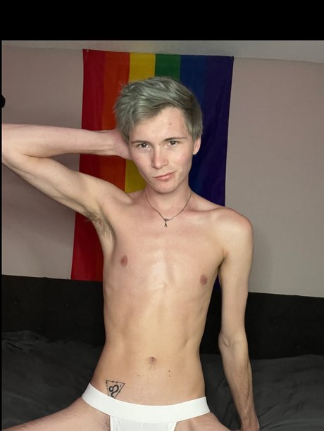 Naakte gelekte OnlyFans-foto van Liam Evans