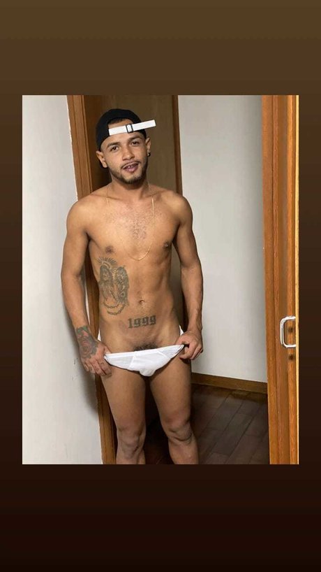 Naakte gelekte OnlyFans-foto van Dygo Nascimento 