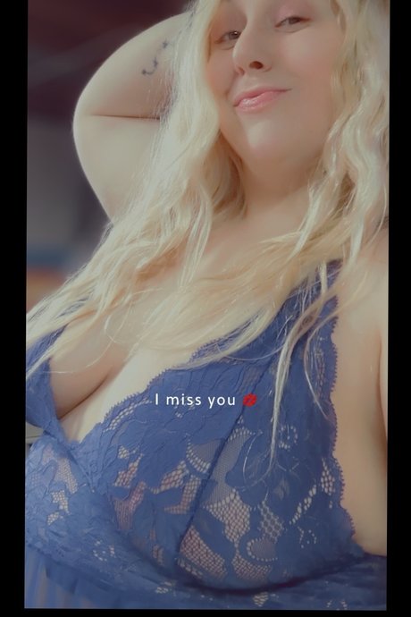 Naakte gelekte OnlyFans-foto van Domina Sassy