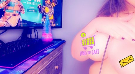 Naakte gelekte OnlyFans-foto van Julie