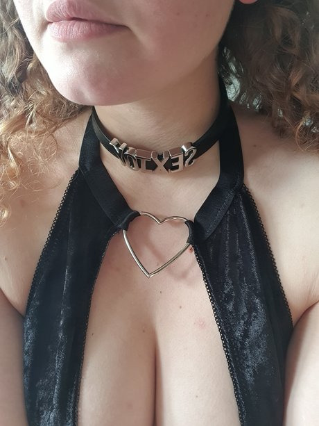 Naakte gelekte OnlyFans-foto van Hanea Love