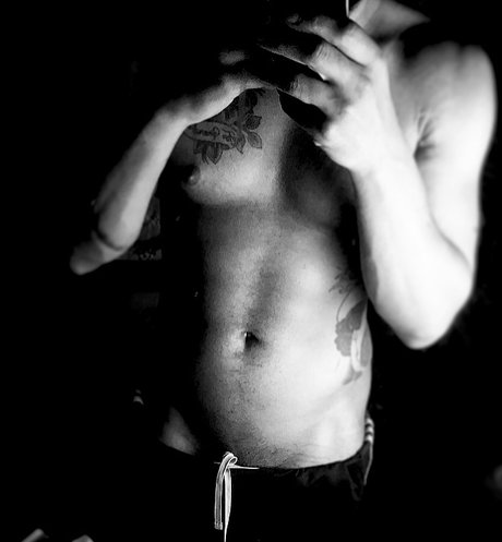 Naakte gelekte OnlyFans-foto van Kyngrich