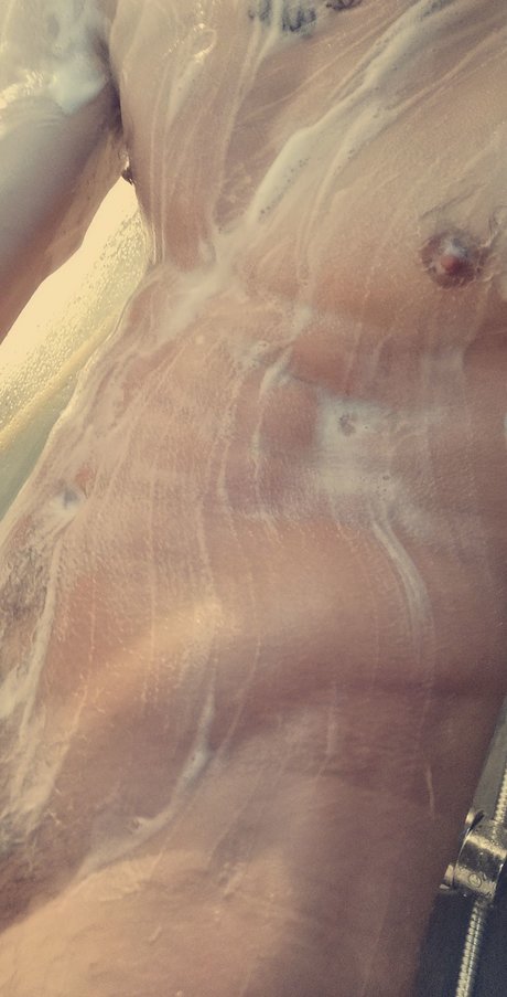 Naakte gelekte OnlyFans-foto van Nordick