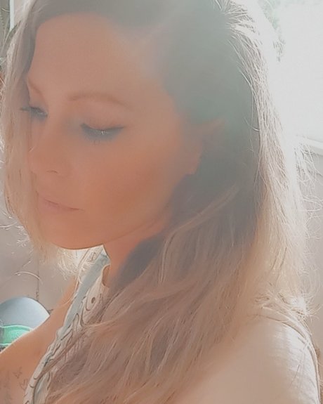 Naakte gelekte OnlyFans-foto van Jill