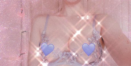 Naakte gelekte OnlyFans-foto van Bunny Jem