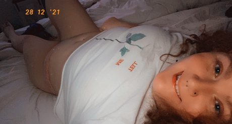 Naakte gelekte OnlyFans-foto van Sami 