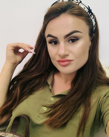 Naakte gelekte OnlyFans-foto van Stefania Ojog
