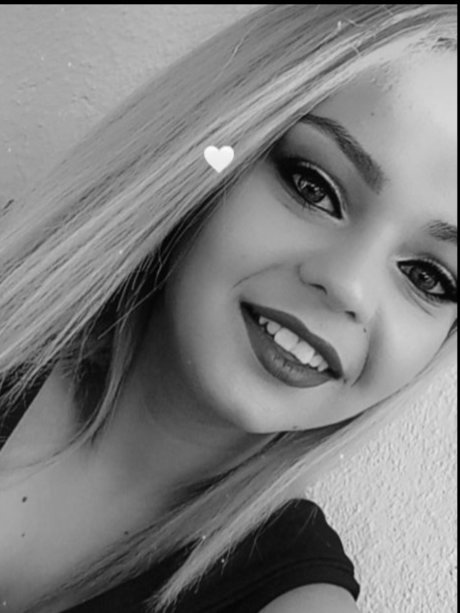 Naakte gelekte OnlyFans-foto van Carmen Maria