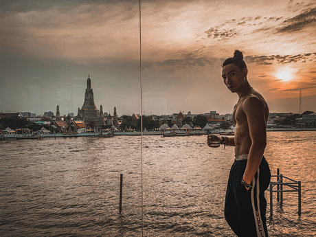 Naakte gelekte OnlyFans-foto van Poom