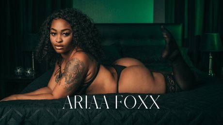 Naakte gelekte OnlyFans-foto van Big Booty Cutie  