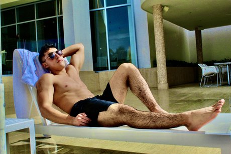 Naakte gelekte OnlyFans-foto van Demianxxx
