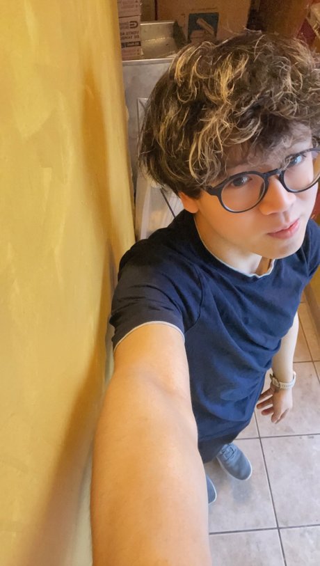 Naakte gelekte OnlyFans-foto van Sam Thai