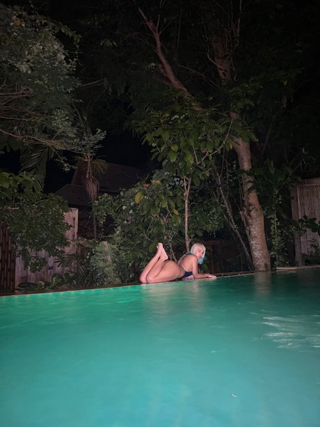 Naakte gelekte OnlyFans-foto van Ambra 