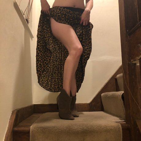 Naakte gelekte OnlyFans-foto van Cheeky Mom 43