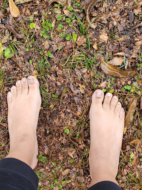 Naakte gelekte OnlyFans-foto van Foot Fun
