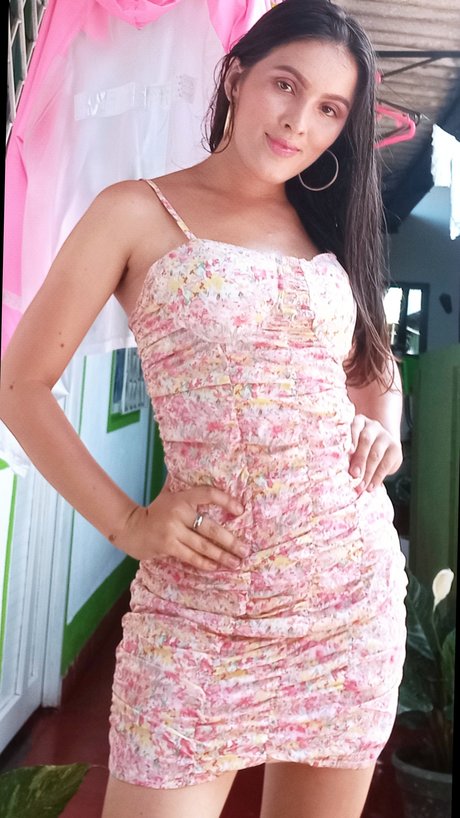 Naakte gelekte OnlyFans-foto van Jessi T