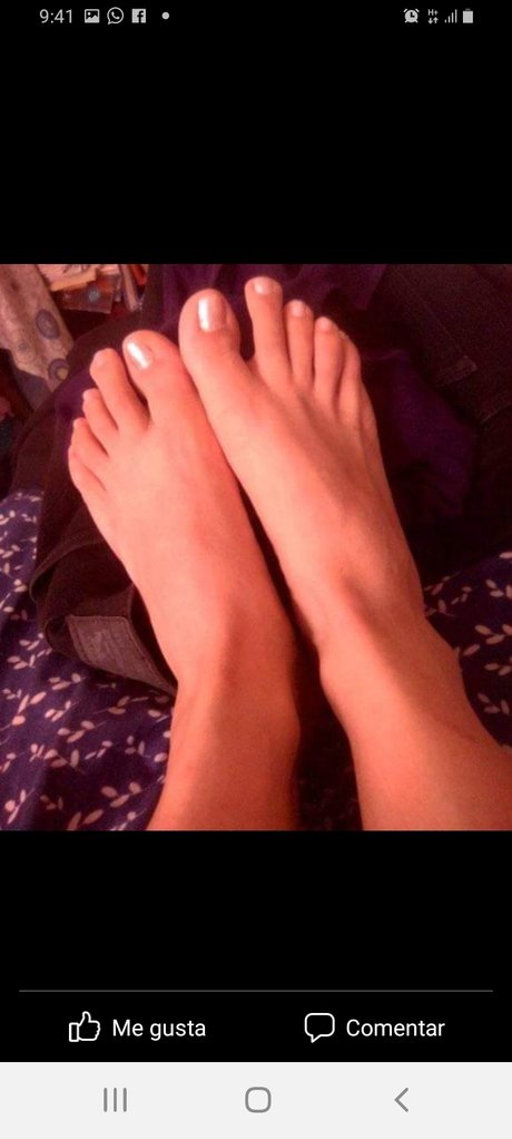 Naakte gelekte OnlyFans-foto van Aura